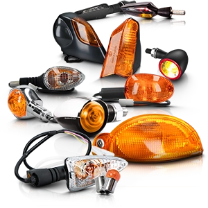 Verschiedene Motorrad-Blinker in klarer und orangener Ausführung mit unterschiedlichen Formen.